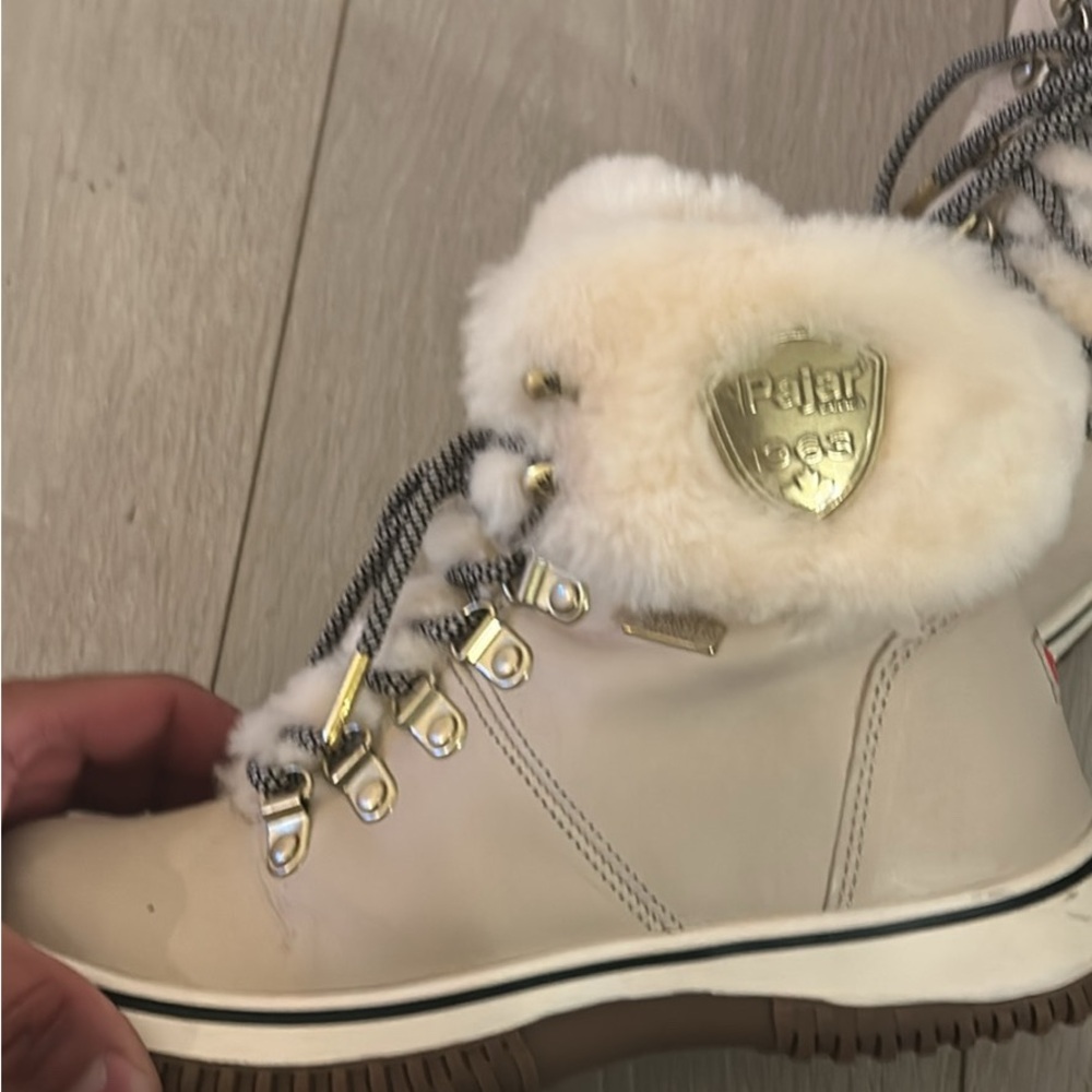 Pajar Beige and Gold Fur-Lined Boots